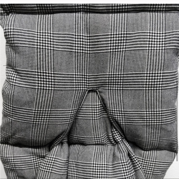 Zara Houndstooth Quilted Scarf - Picture 2 of 4